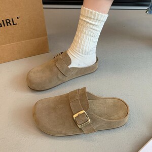 
Thick-soled Birkenstock shoes and slippers for women 2026 spring new heightening new outer wear Birkenstock toe half shoes for women, one-on-one and versatile