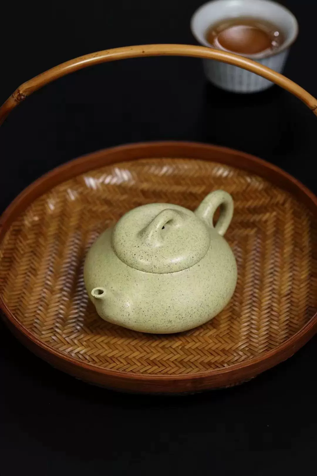 宜兴紫砂顾丽英老师制作黄龙山原矿段泥子治石瓢奇趣