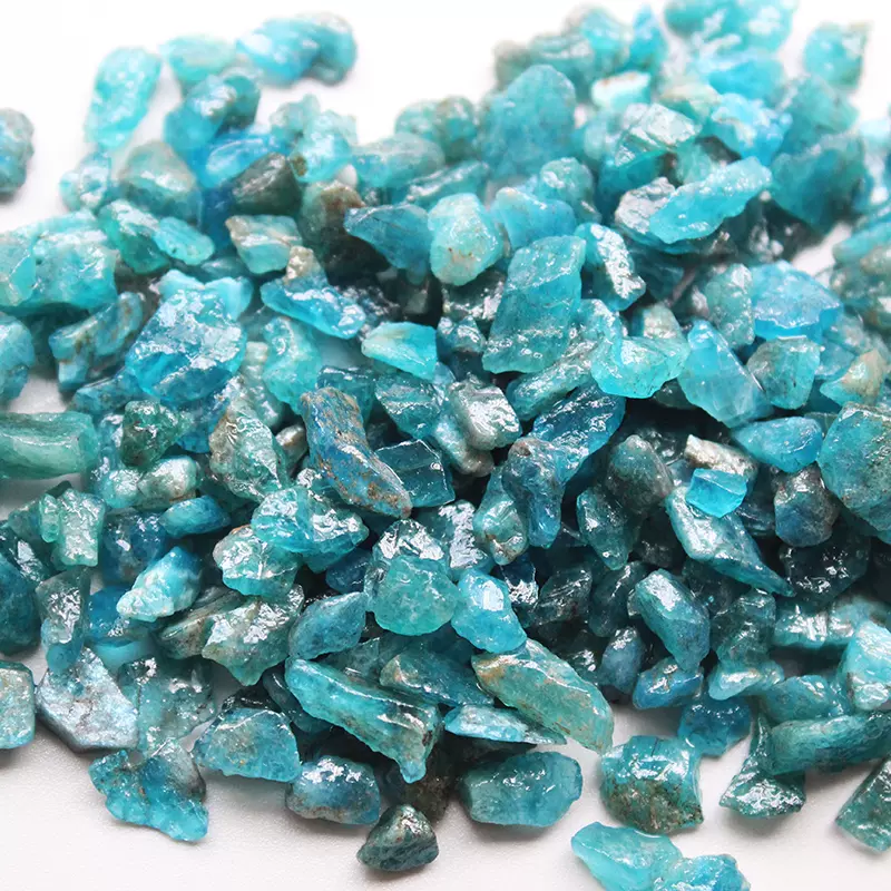 天然霓虹蓝磷灰石碎石 鱼缸装饰 原石原料