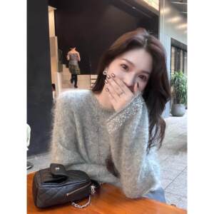 
High-end gray mohair beaded pullover sweater for women in autumn and winter, loose and lazy style, soft and waxy knitted top for outer wear