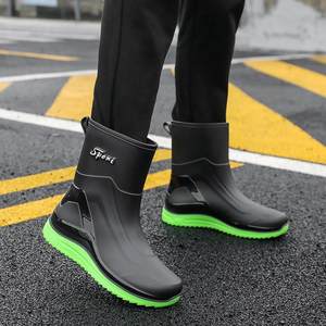 High -grade rain bears men's middle tube waterproof waterproof shoes new short -tube anti -slip boots takeaway rider laborers water protection shoes thickened
