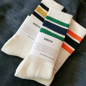 
2 pairs of trendy ins men and women socks pure cotton breathable men's mid-tube socks autumn and winter thickened towel bottom white sports socks