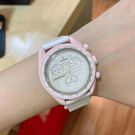 Swatch Originals So33R100 Quartz Watch - Swiss Made