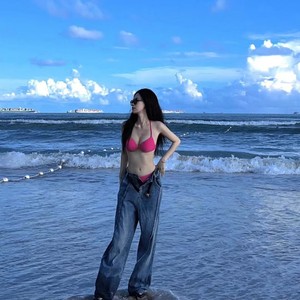 European and American style sexy swimsuit women's beach vacation INS bikini pink pink, big breasts gathered three -point bubble hot spring