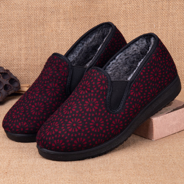 Old Beijing cloth shoes, autumn and winter comfortable women's shoes, elderly mother's cotton shoes, loose non-slip soft sole grandma's thin velvet shoes