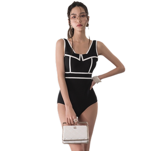 
OMOM [Pure Password] Sexy and lazy temperament shirt, white bikini three-piece hot spring vacation swimsuit