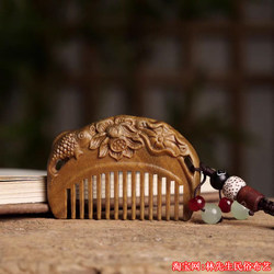 Baby Comb for Boys and Girls, One-Year-Old, Full Month, Hundred Days, Birthday Celebration, Sandalwood Comb, Portable Small Wooden Comb, Cute Zodiac Design