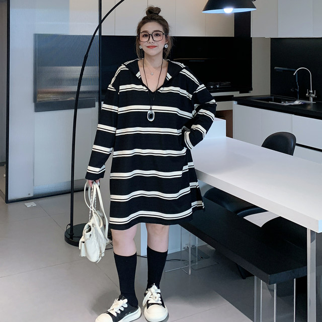 
Yuanzijia's new large size autumn new fat mm loose commuting fashion versatile loose slimming striped hooded dress