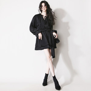 
E78 small high-waisted retro European and American style waist, loose, slim and drapey lantern sleeves lace-up pleated dress