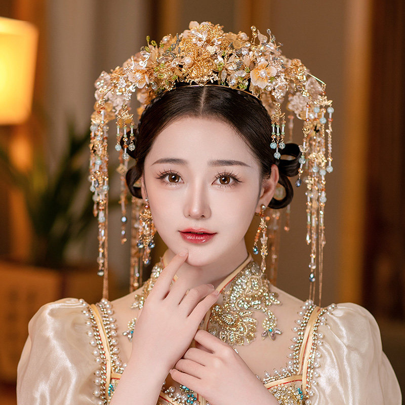 Embroidered Phoenix V Neck Tassels Beaded Bride QunKwa Xiuhe