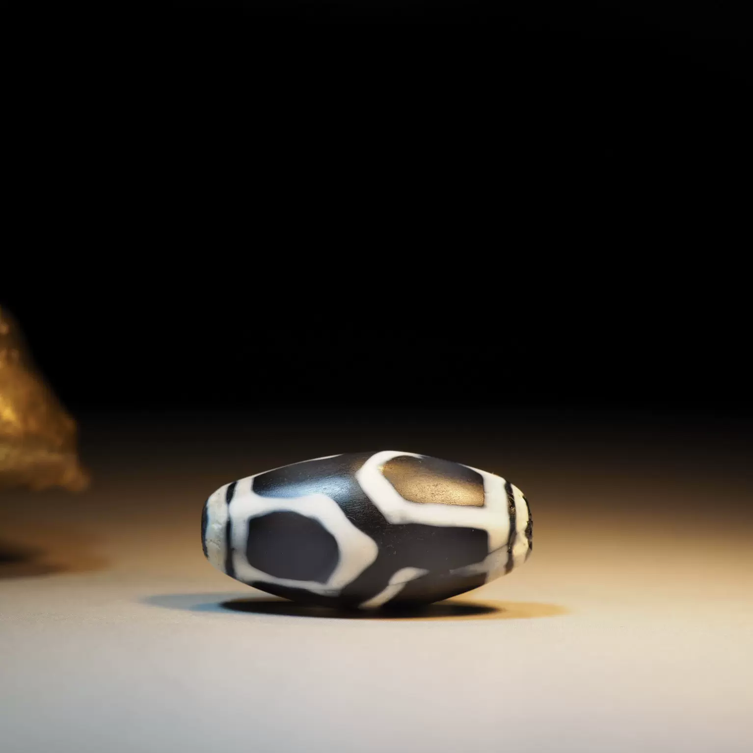 千年六瓣莲花老珠子东南亚古珠天珠旁系玉髓玛瑙单珠