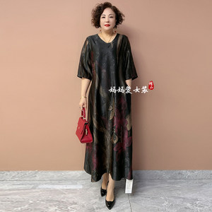 
High-end national style retro middle-aged mother black fashion temperament dress loose large size silk 200*0.5kg long skirt