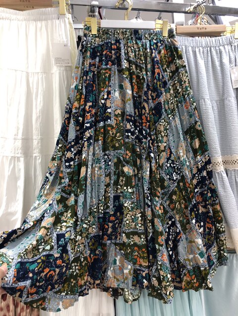 Retro holiday ethnic style colorful floral long skirt for women 2025 spring and summer drooping printed pleated large umbrella skirt