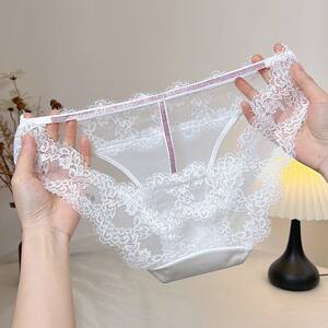 
Women's sexy love button lace large lace mid-low waist with bright diamond lace underwear
