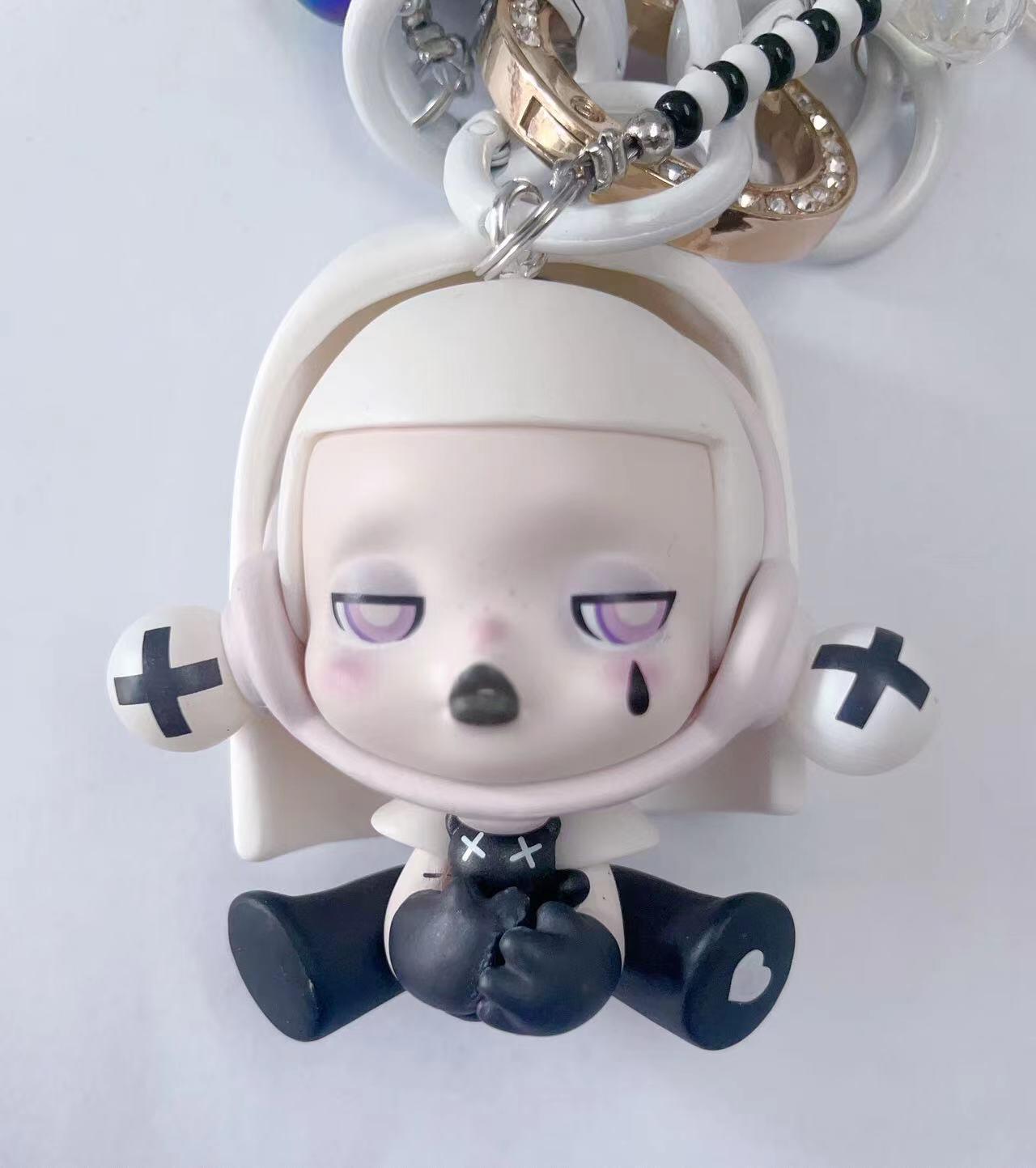 成品盲盒国版泡泡sp密林古堡系列护士黑白色手机链包挂链