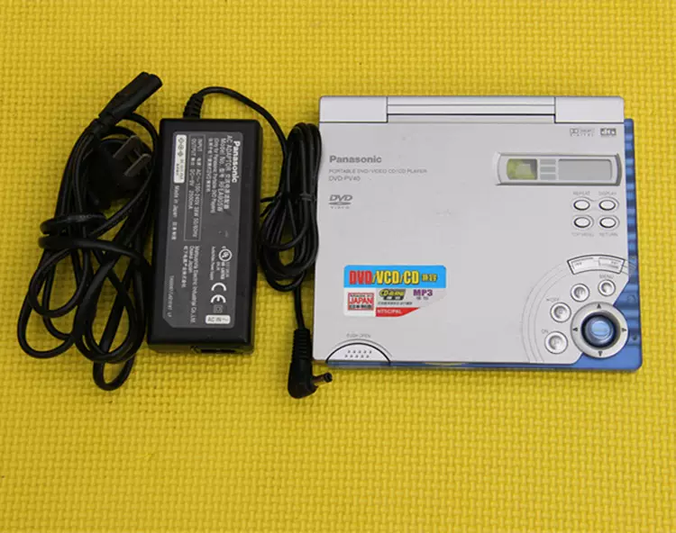 Panasonic ポータブルDVDプレーヤー DVD-PV40 ほぼ新品】Panasonic製