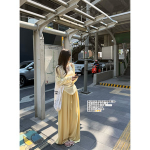 'Tanren three-piece set' is a loose-fitting tank top, cardigan, wide-leg trousers and same-color three-piece set with a beautiful atmosphere for summer.