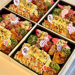 High-End Disposable Sushi Packaging Box, Salmon Sashimi, Japanese Light Food, Rice Ball Packaging, Paper Square Box