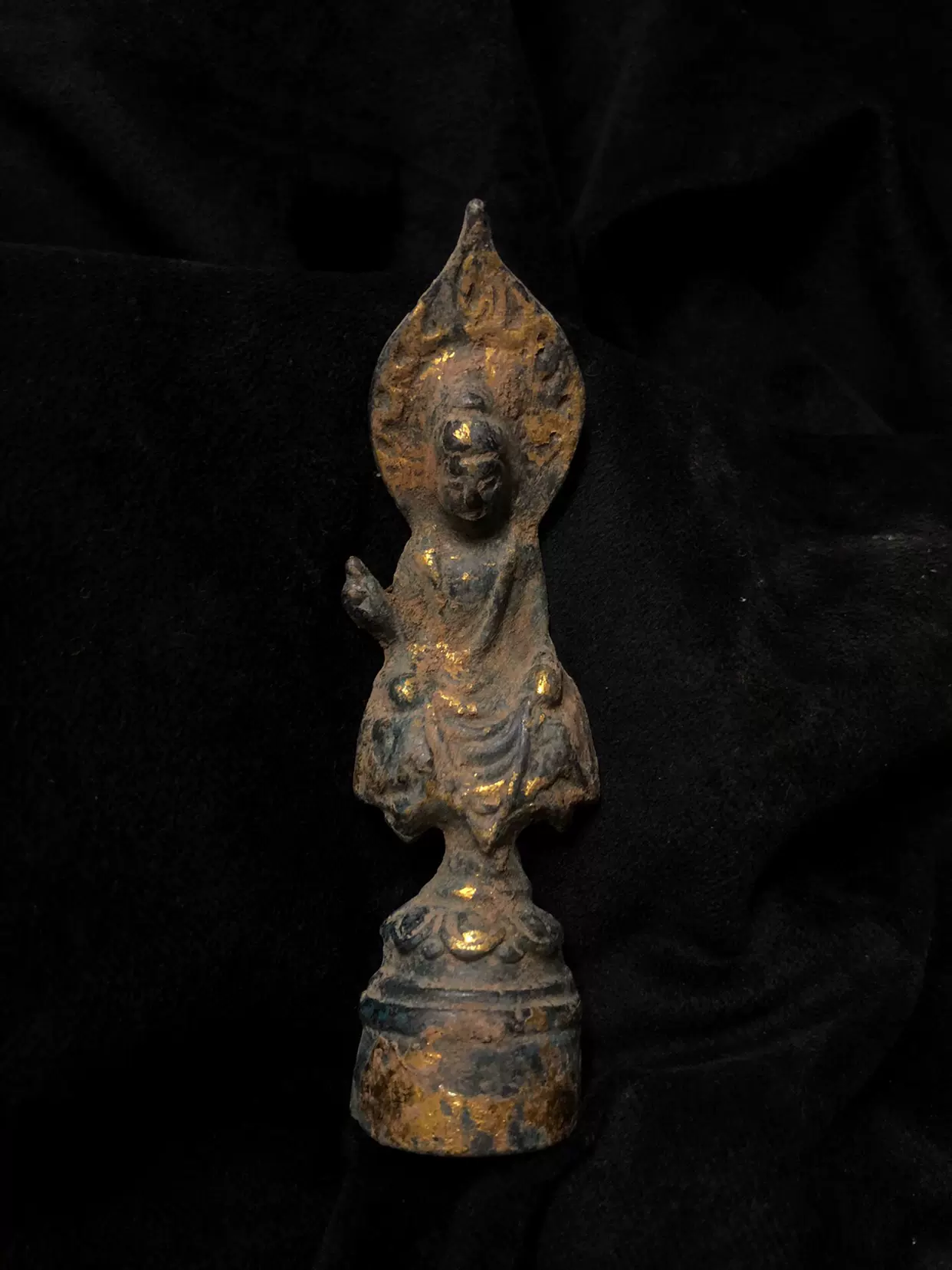 北魏風格銅鎏金佛像黃銅材質仿古出土工藝品靠背佛板凳佛