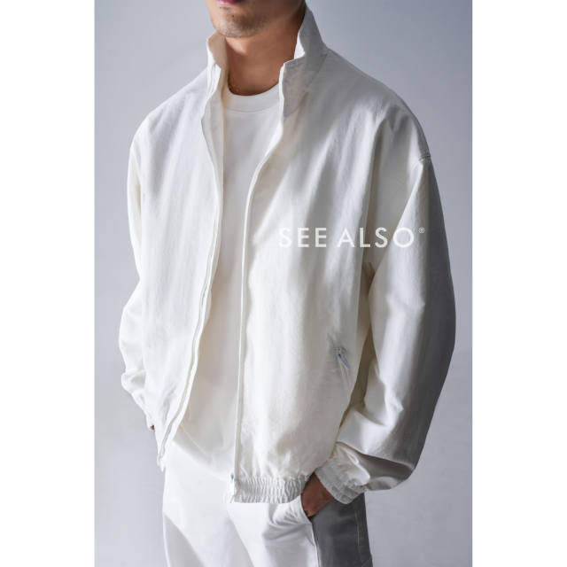 
SEE ALSO {GR Couture!} Three-proof outdoor stand-up collar jacket silhouette jacket LD4338