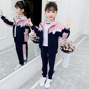 9岁小女孩 