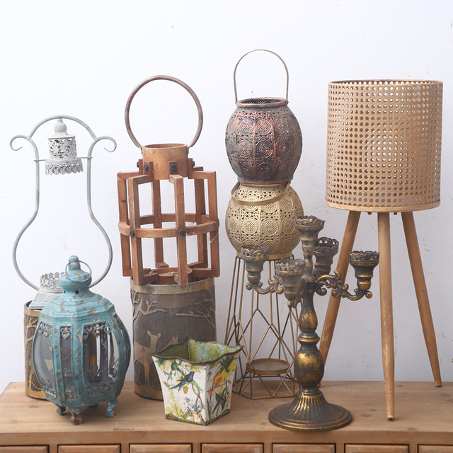 A large collection of unique items - American home garden decorations, iron art, wooden distressed crafts, gardening groceries, hanging ornaments