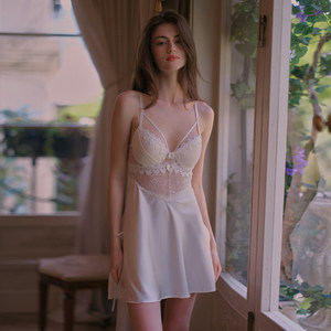 
Aunt Guan Bus A072 sexy pajamas for women at 10:30 for 10:00 for women with new lace suspender nightgown beautiful back home clothes