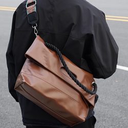 Zuoqianhu Bag Fashionable New Soft Leather Men's Bag Crossbody Tote Large Bag High-End Sporty Commuting Fitness Bag Trendy