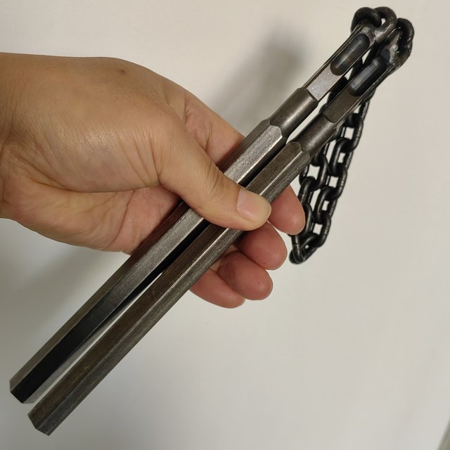 Handmade actual combat tweezers pure solid pure steel tweeter stick adult defense self -defense fitness car broken windows second stick twist