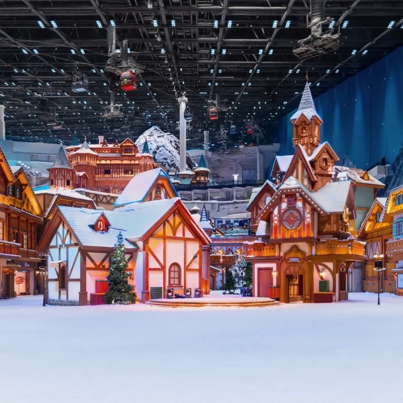 【冰雪奇缘·宿皇冠】1晚上海冰雪世界皇冠假日酒店+上海耀雪冰雪世界娱雪/滑雪任选