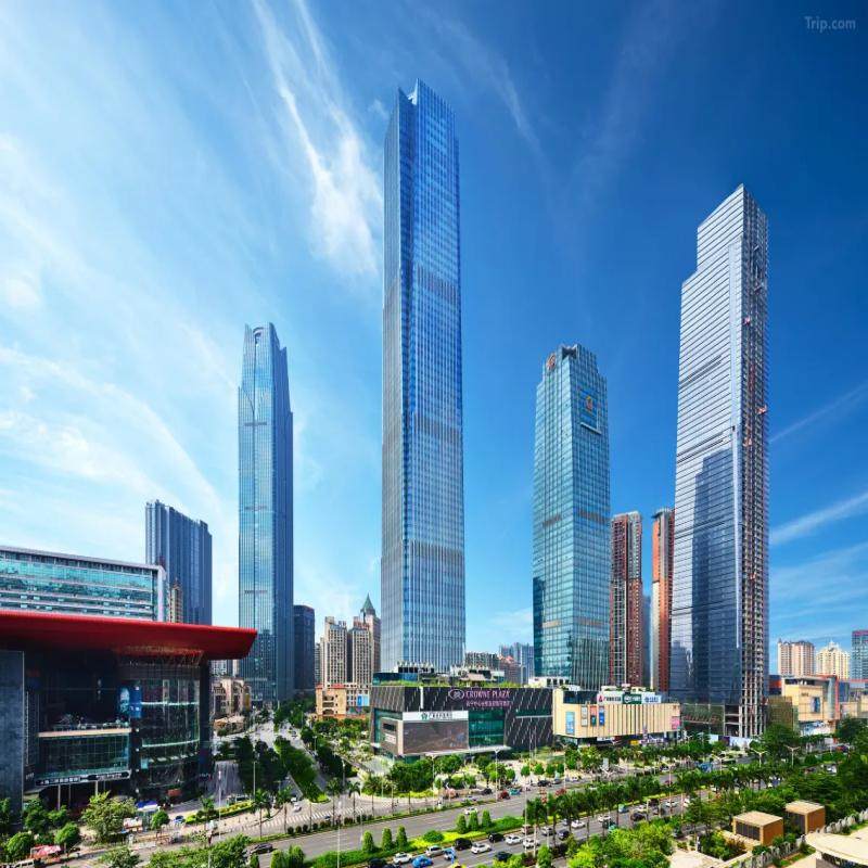 南宁全季动物园店/中心永恒皇冠假日/富力万达嘉华|南湖名都大高级大床+动物园票2天1晚 - 定制游预订