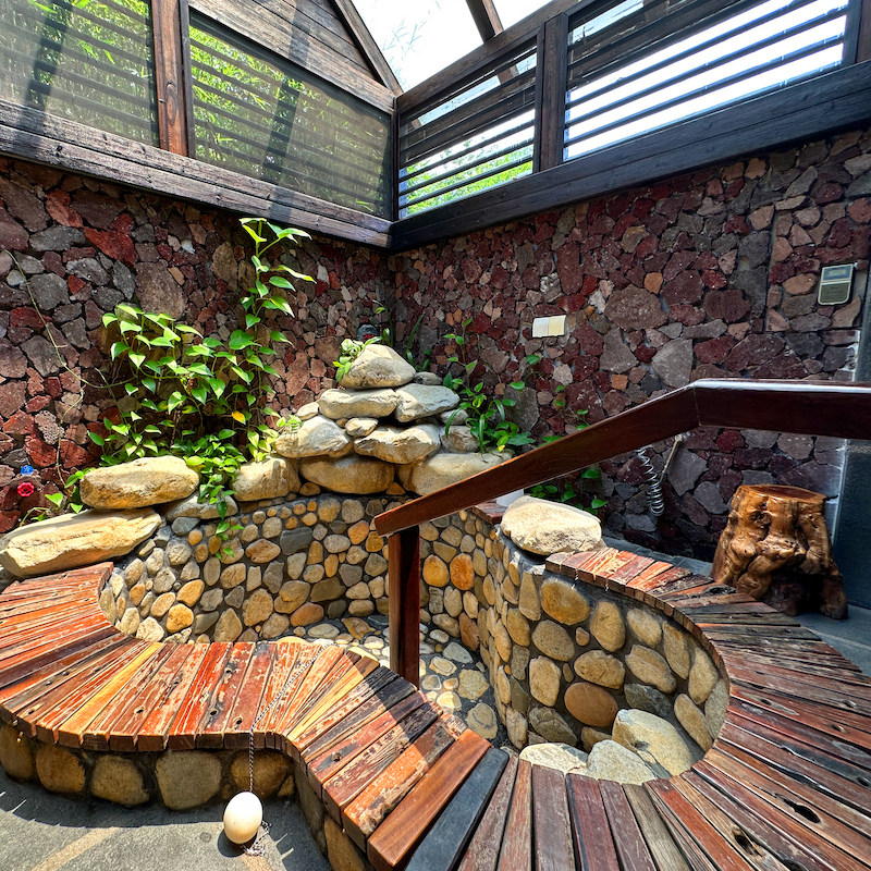 汕尾深汕合作区水底山温泉庄园108米无边际泳池温泉可选别墅私家泡池套餐保利希尔顿