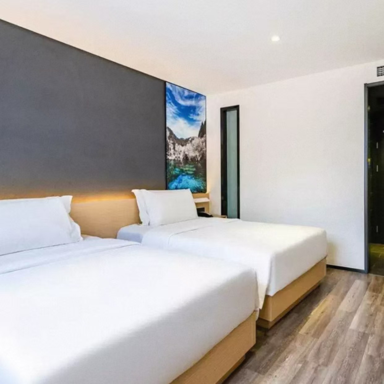 3天2晚四川九寨沟自由行住九寨沟亚朵轻居酒店+九寨沟门票+可选其他酒店+早餐