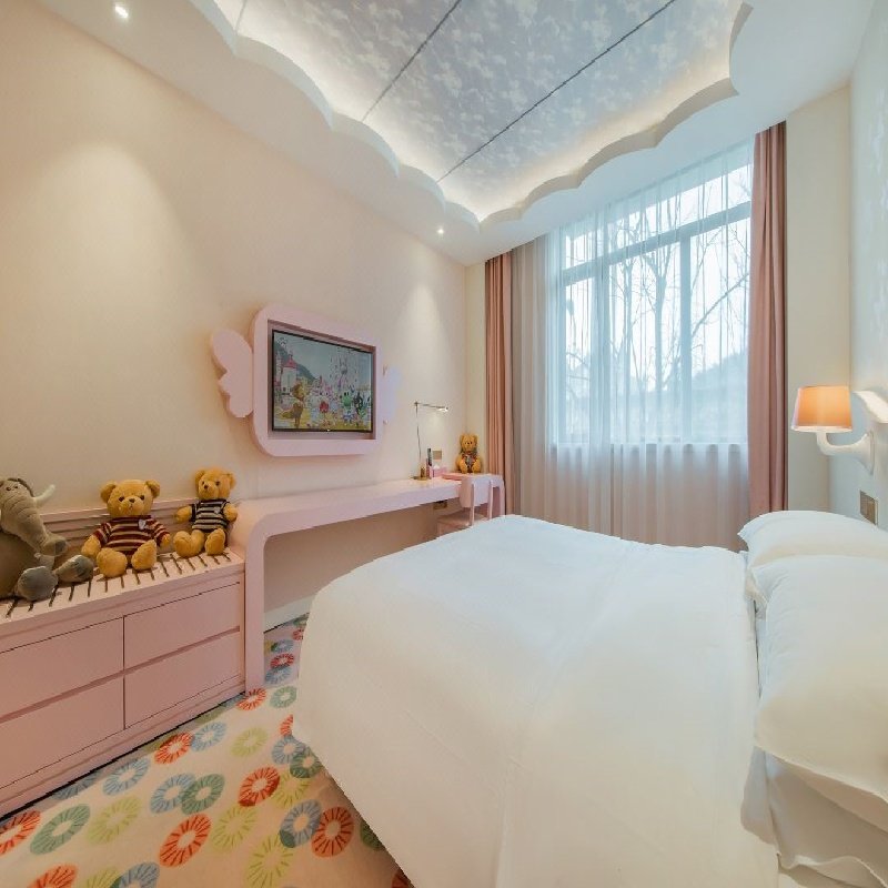 【住景区旁】银润小镇雷迪森维嘉酒店1晚含早+Hello kitty乐园2日门票