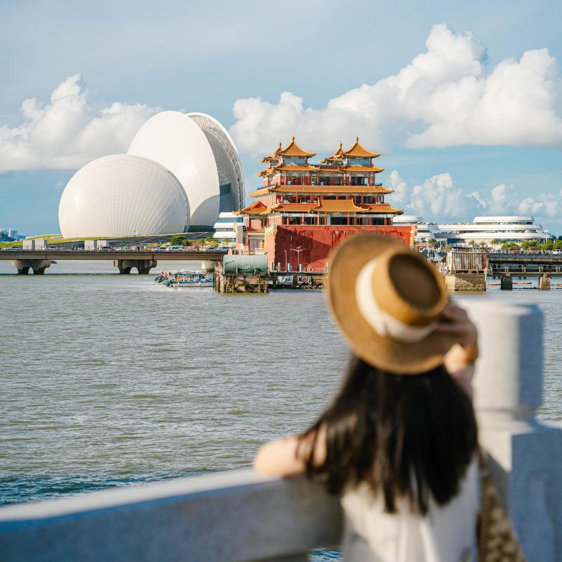 爆款【珠海+深圳3天游】珠澳海湾游+地王观光+世界之窗+住4钻酒店