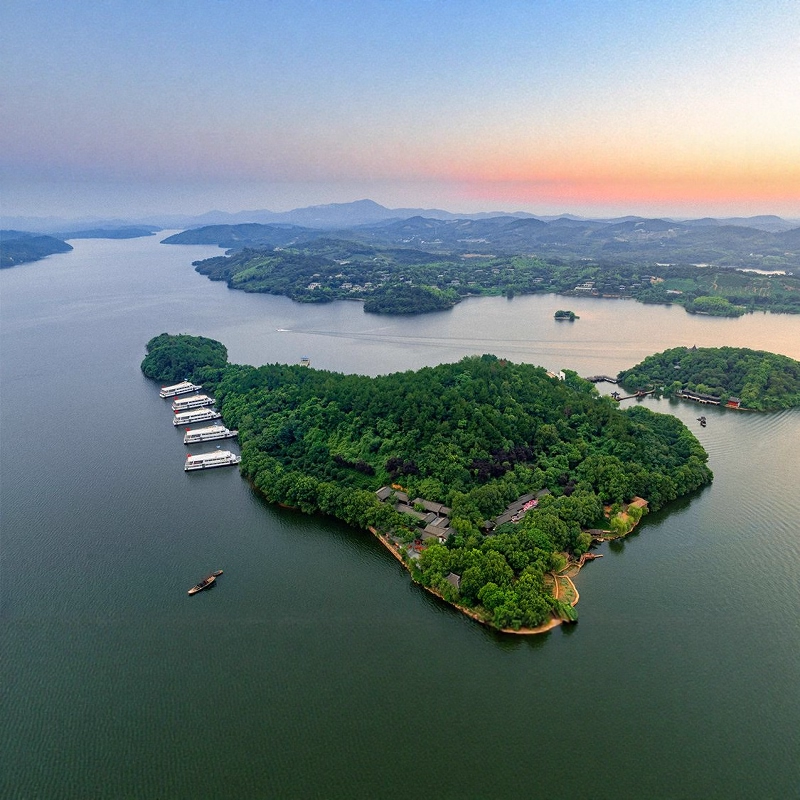 常州-溧阳天目湖南山竹海安雲悦南山温泉酒店+天目湖水世界+湖山水园+船票3天2晚自由行