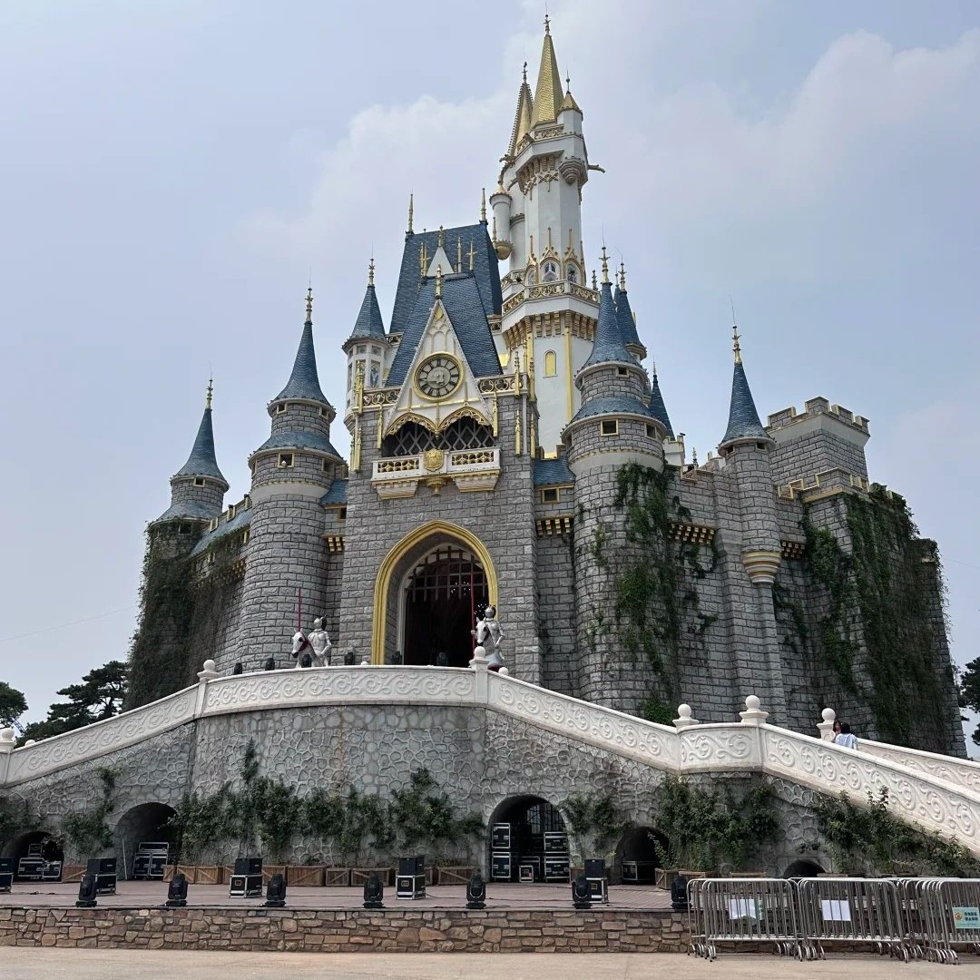 齐河山海慧假日温泉酒店住宿+泉城欧乐堡动物王国成人门票