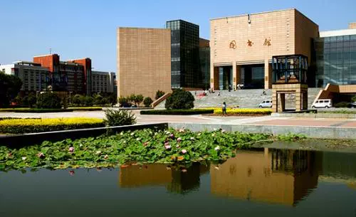 彭州市图书馆图片