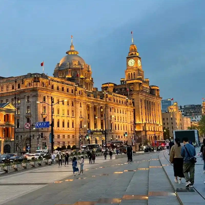 上海外滩南京东路地铁站亚朵X酒店住宿+上海之巅观光厅成人门票