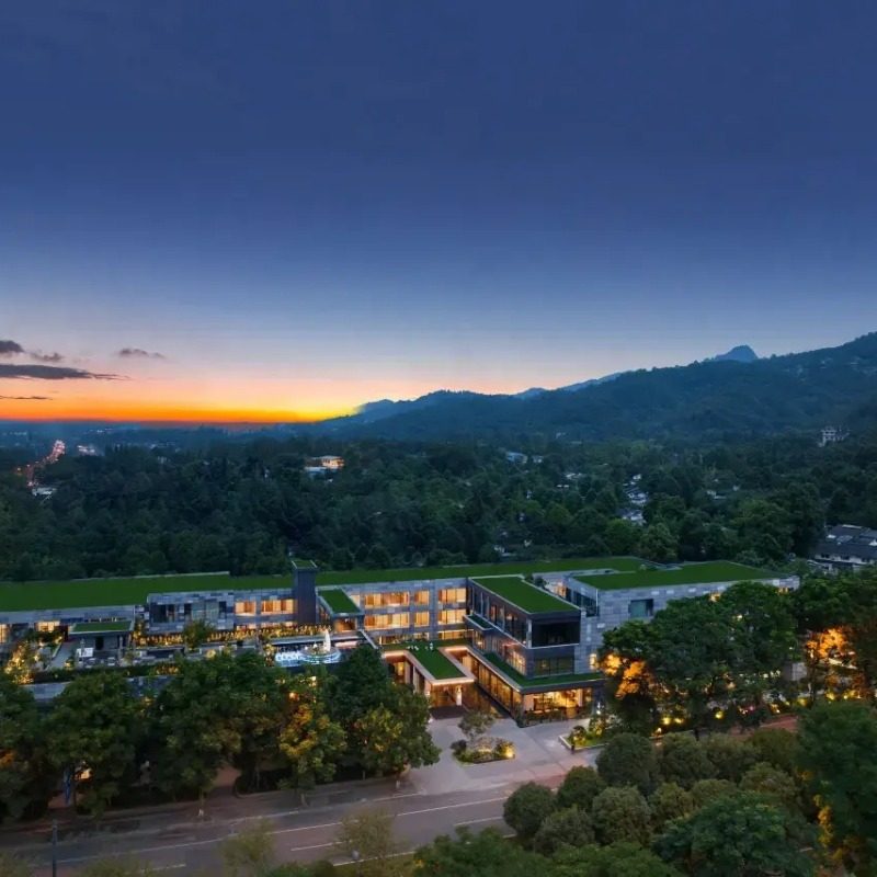 【周末不加价】成都青城山花间堂·山澄清+双人早餐+双人温泉,可选美食、下午茶等