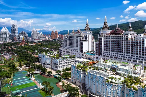 西双版纳景洪湄公河景兰大酒店(西塔)+花卉园门票+旅拍+接机 4天3晚 - 定制游预订