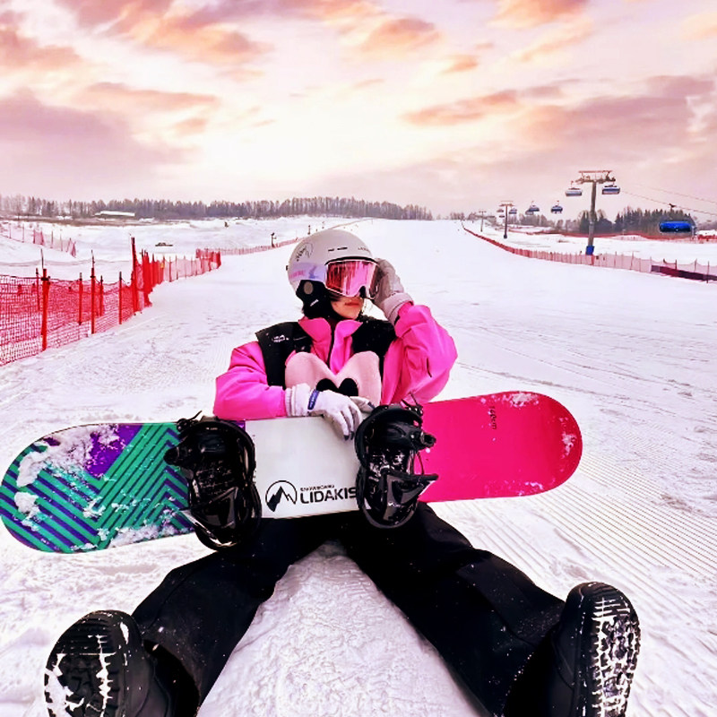 哈尔滨旅游6天5晚雪乡纯玩0购物+一晚5钻喜来登酒店+3小时滑雪