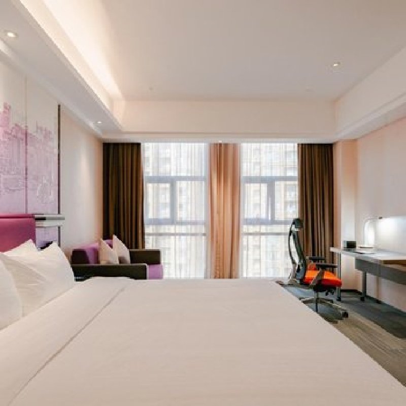 D2天1晚南宁市东站希尔顿欢朋酒店自由行+青秀山风景区门票单人酒景套餐