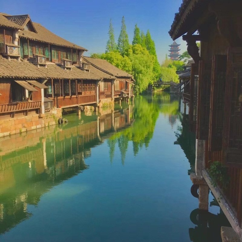 西栅内☆乌镇堤上度假酒店1晚+早餐+西栅门票+游船+颂钵体验