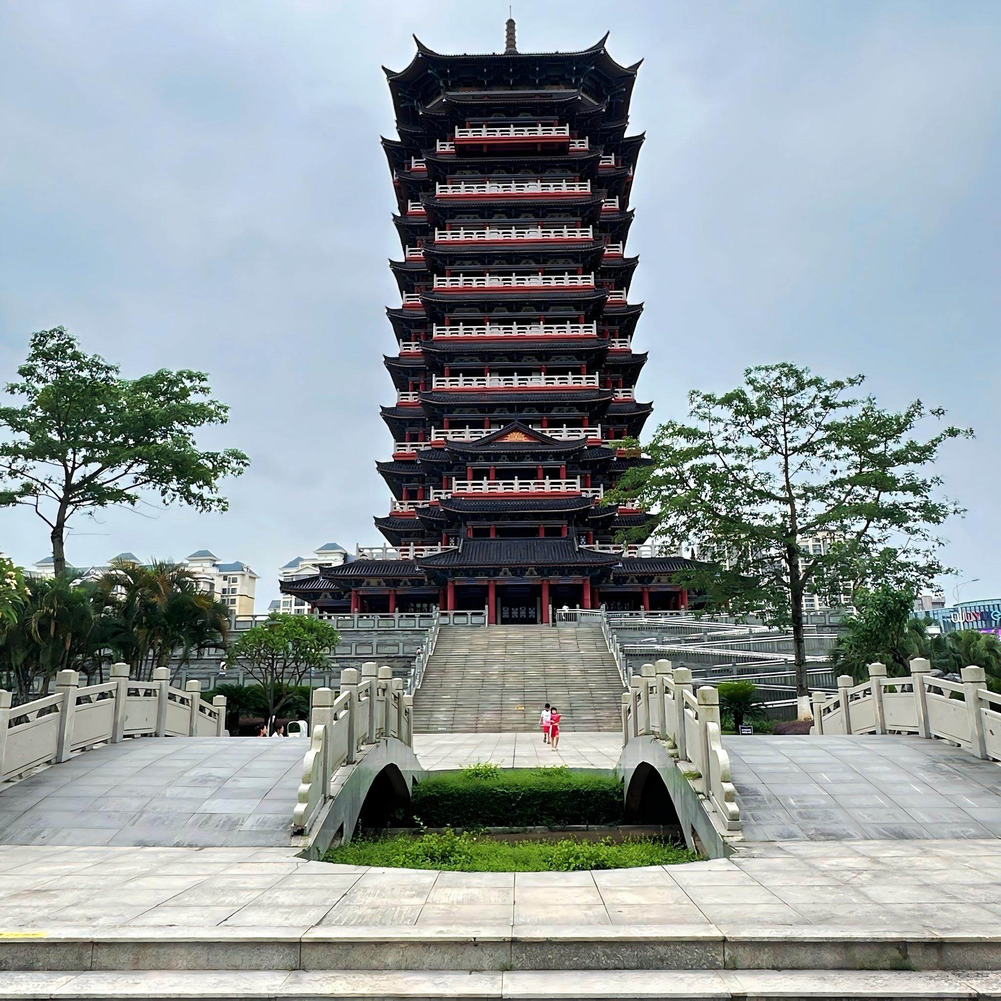 钦州市区连锁酒店住宿+越州天湖成人门票