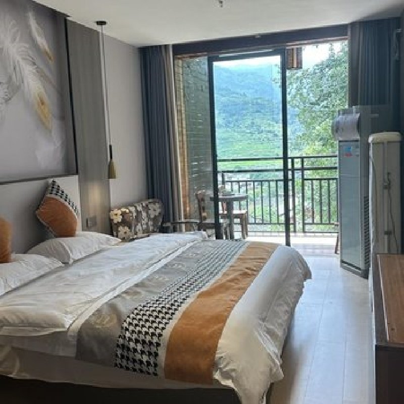 D2天1晚黔东南苗族侗族自治州印象西江度假酒店自由行+镇远古城门票单人酒景套餐