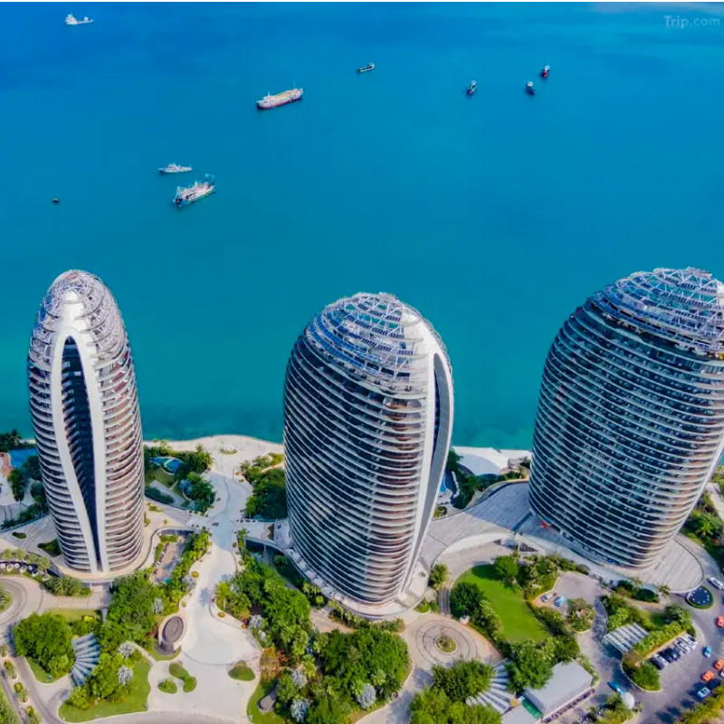 【蜜月游&亚特兰斯蒂】三亚凤凰岛度假酒店3天2晚住超级海景大床房+含水世界+C秀演出