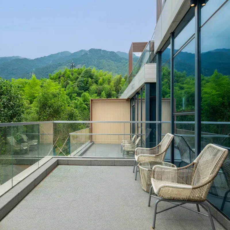 半山隐竹酒店家庭房1晚+2大1小(2日2次滑雪+索道VIP+滑雪VIP通道)+2大1小早餐