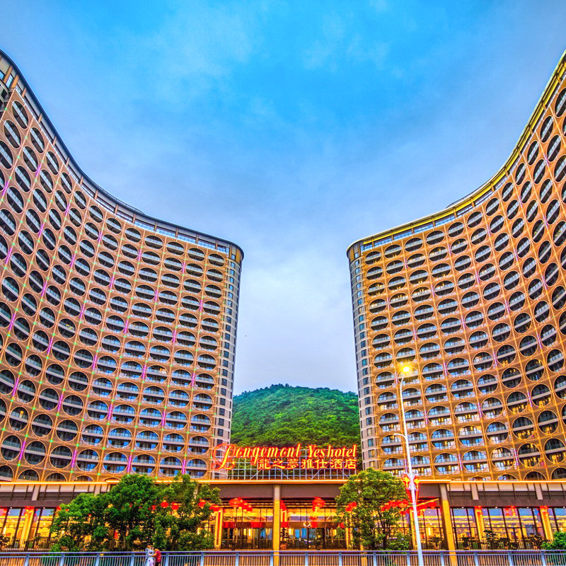 湖州太湖龙之梦雅仕酒店1晚+早餐+双人动物园/大马戏/冰雪小镇 - 定制游预订