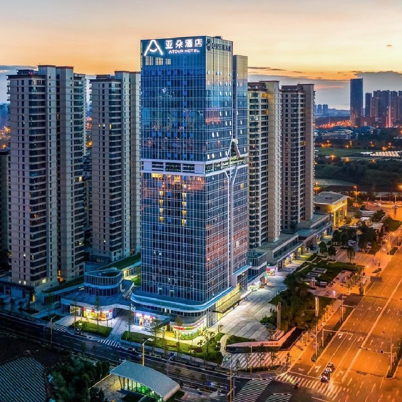 D2天1晚昆明政务中心春融街亚朵酒店自由行+滇池国家重点风景名胜区石城景区 - 定制游预订